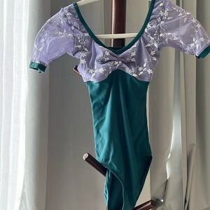 Beautiful leotard, almost new condition! From Italian brand dellalo milano